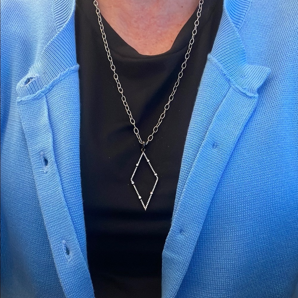Silver Diamond-Shaped Pendant Necklace